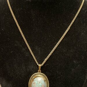 Elegant Gold and Turquoise Pendant Necklace
